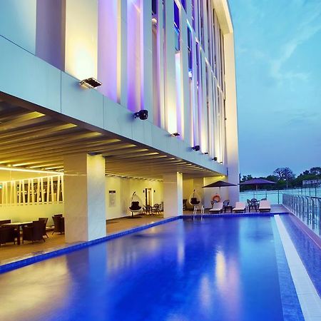 Hotel Golden Tulip Essential Makasar Exteriér fotografie