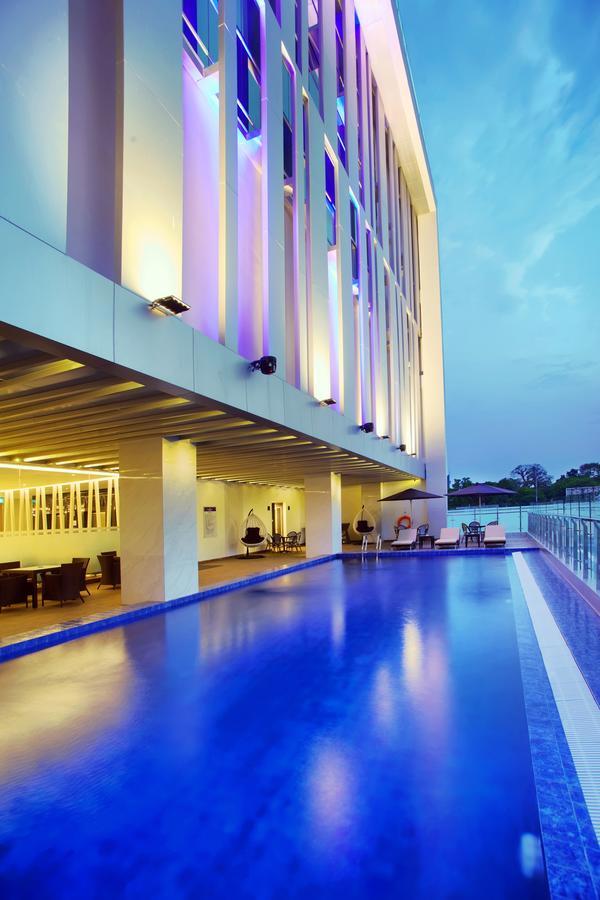 Hotel Golden Tulip Essential Makasar Exteriér fotografie